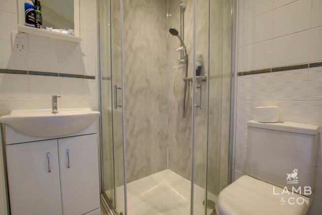EN SUITE