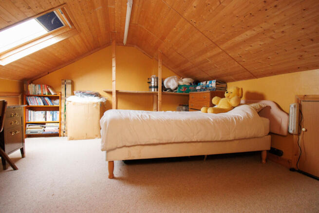 2 bed Semi-Detached Bungalow for sale Image 10