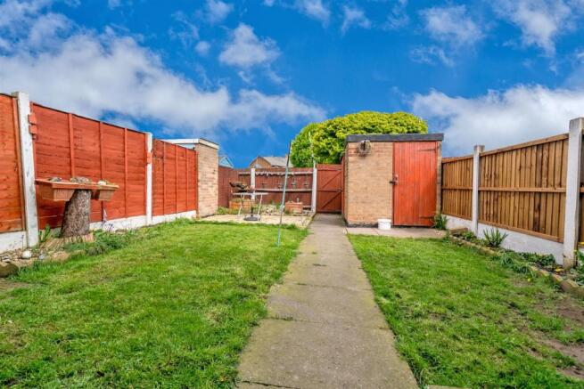 Mossley Close, Walsa