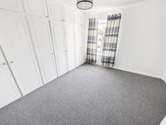 2 bed Terraced to rent Image 8