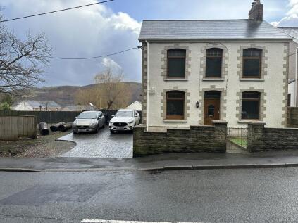 Cwmphil Road, Lower Cwmtwrch, Powys.