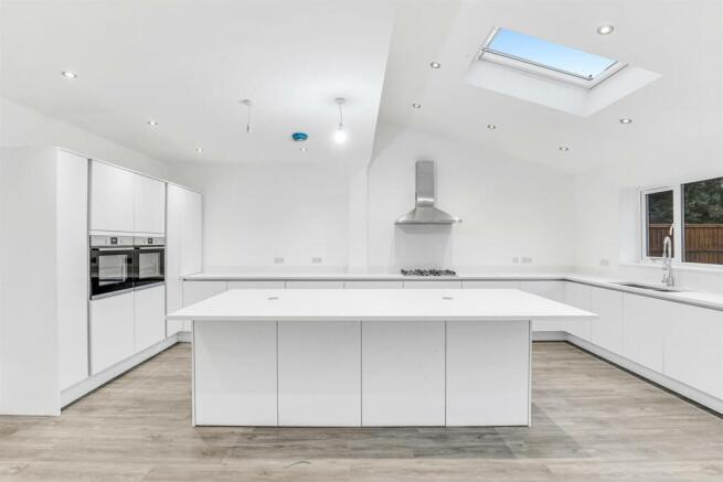 Living / dining / kitchen