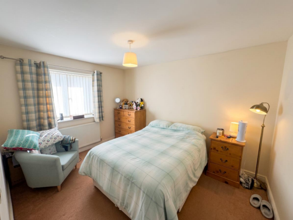 2 bed End of Terrace to rent Image 4