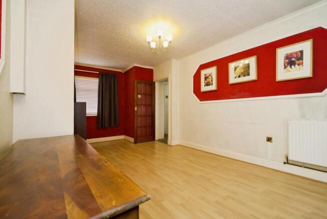 3 bed Terraced for sale Image 5