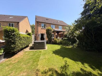 Lyndhurst Bank, Penistone, S36