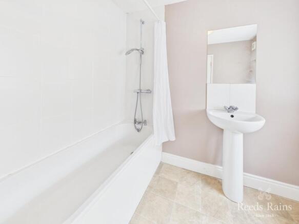 3 bed Terraced for sale Image 6