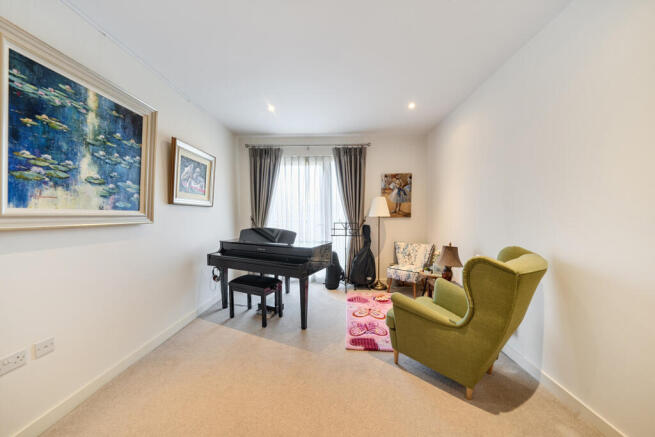 1407265-2-6983537...