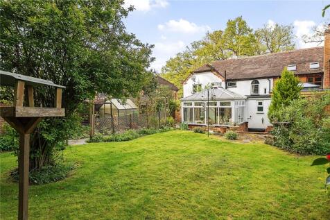 Plover Lane, Eversley, Hampshire, RG27