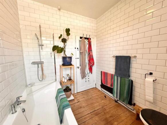 2 bed House for sale Image 12