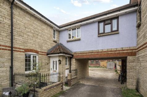 Pines Close, Wincanton, Somerset, BA9