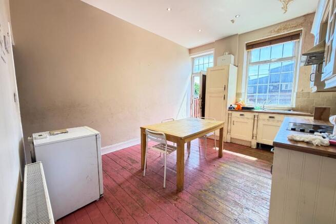 2 bed Terraced for sale Image 5