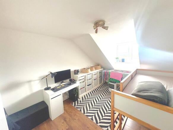 2 bed Flat for sale Image 6