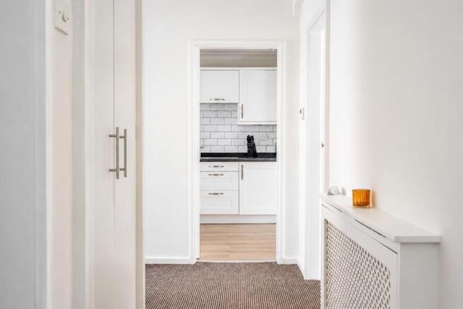 2 bed Apartment for sale Image 12