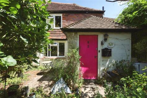 Lewes Road, LEWES, East Sussex, BN8