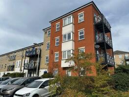 Flat 43, Norfolk Court, Glandford Way, Chadwell Heath, Romford RM6 4US