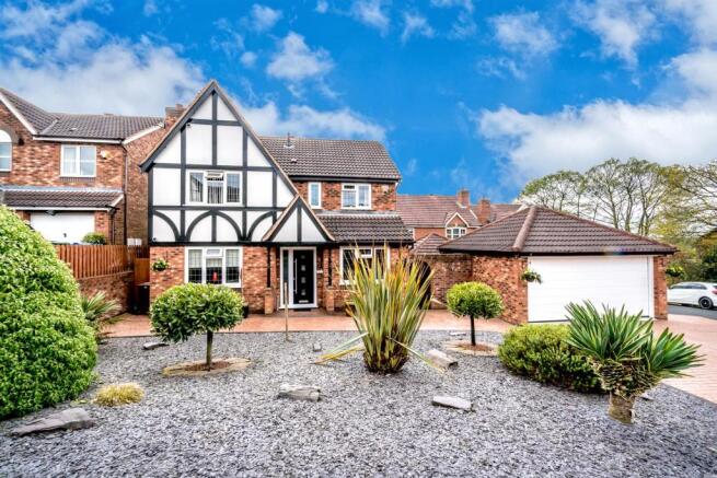 Albany Drive, Cannock, WS122GQ-37.jpg