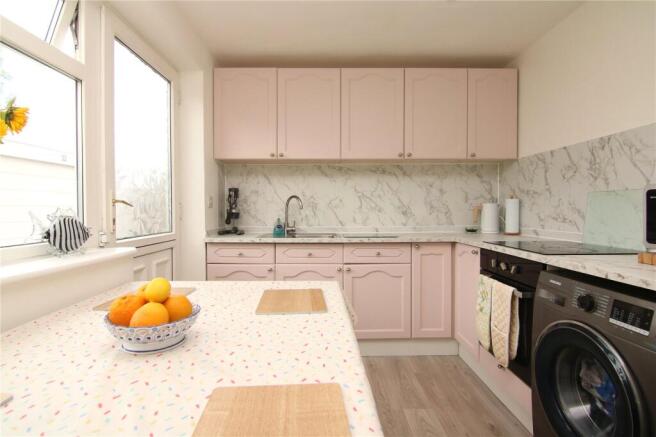 2 bed Semi-Detached for sale Image 5