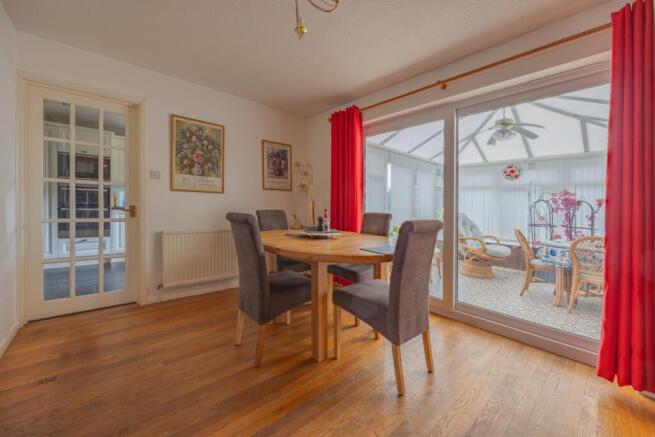 14 Ellis Grove, Norton Fitzwarren, Taunton photo 4
