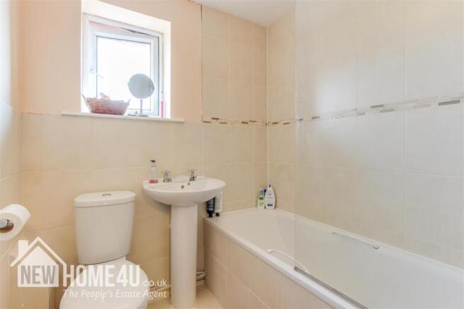 FAMILY BATHROOM:
