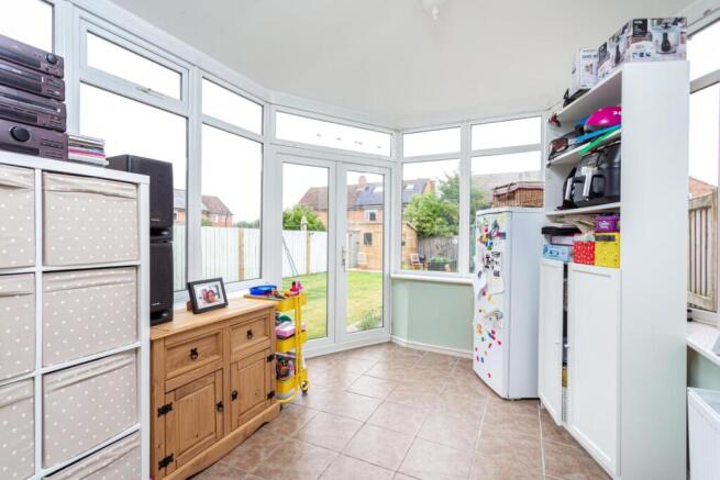3 bed Semi-Detached for sale Image 10