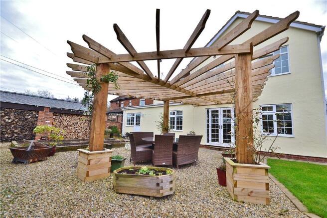 Outdoor Dining Area