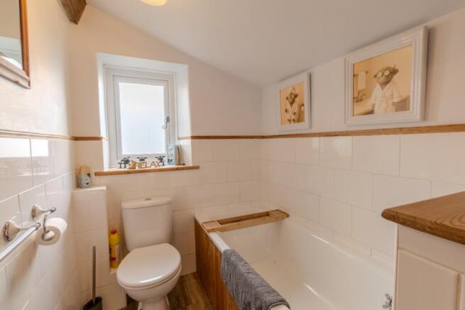 2 bed Cottage for sale Image 11