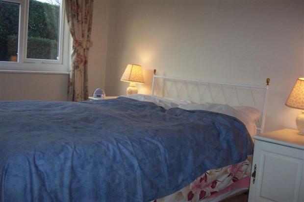 Bedroom1_2.jpg