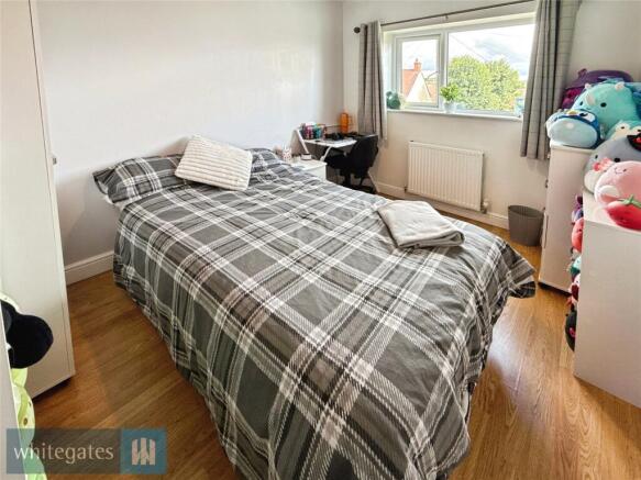 5 bed Semi-Detached for sale Image 10
