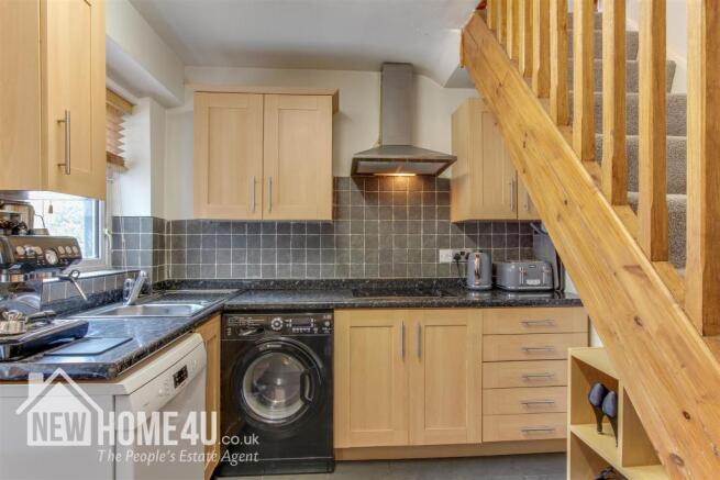 KITCHEN: