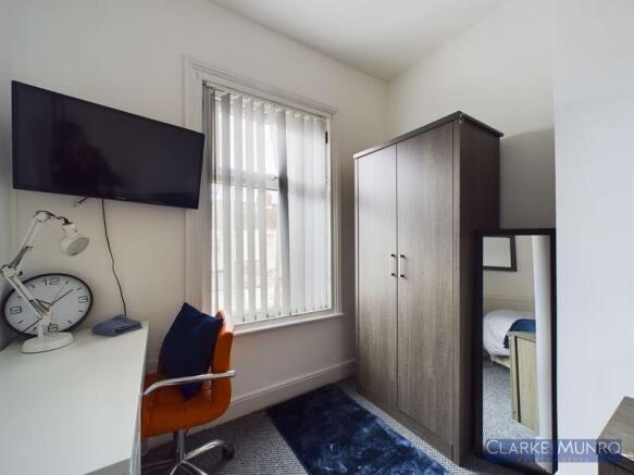 3 bed Town House to rent Image 7
