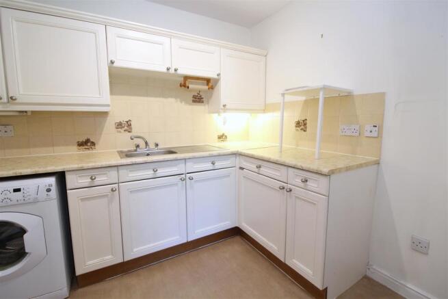 056 Davis Court - Kitchen 2.JPG