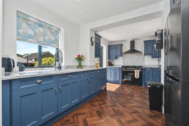3 bed Semi-Detached for sale Image 5