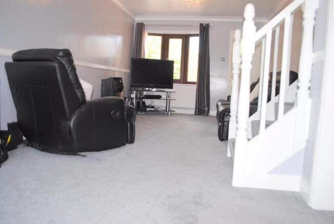 Living Room 3.JPG