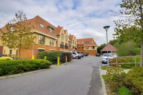 Flat 17, 1 Hurst Place, Kleinwort Close, Haywards Heath RH16 4XH