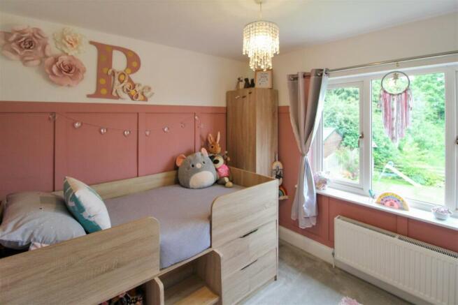 BEDROOM 2