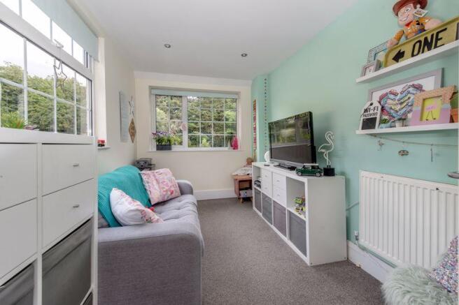Study/bedroom 4