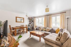 1a, Barnfield Close, London SW17 0AU