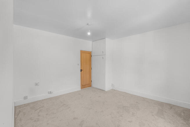 3 bed Terraced for sale Image 5