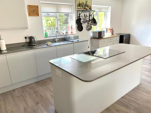 KITCHEN AREA.jpg
