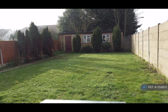 Garden / Barbecue Area