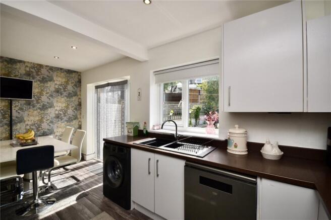 3 bed Terraced for sale Image 8