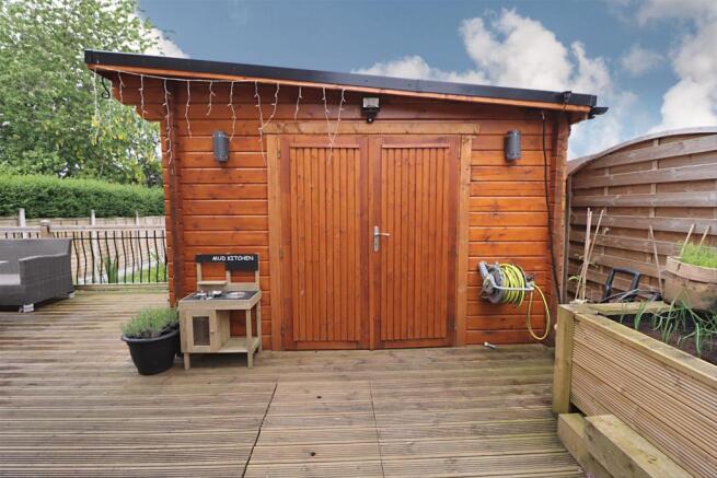 Timber Cabin - Utility/ Store
