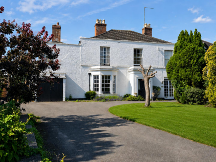 Hucclecote Road, Hucclecote