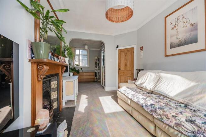 Sitting Room / Dining Room