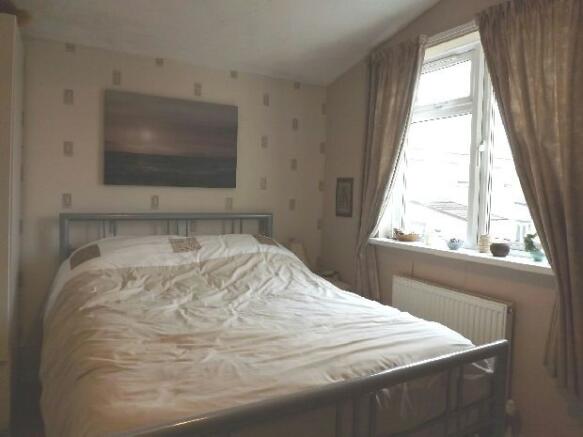 Bedroom 2 pic 2