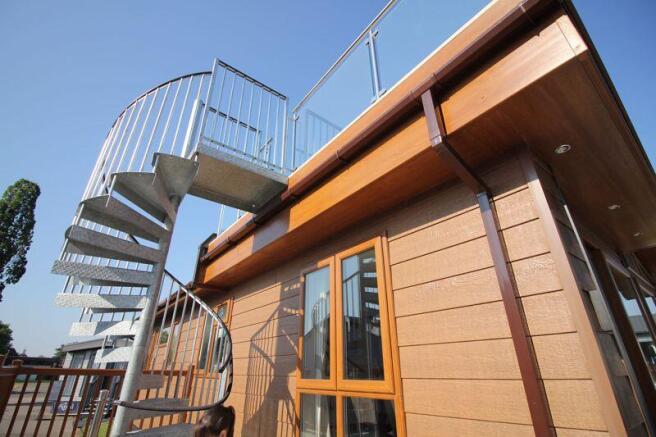 Luxury Holiday Lodges in The Surrey Hills photo 5
