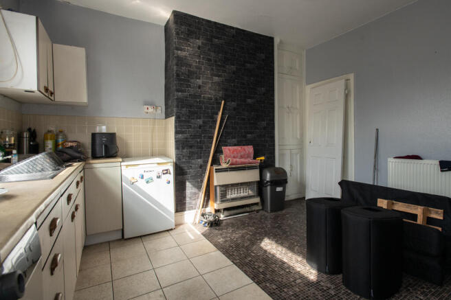 2 bed Terraced for sale Image 6
