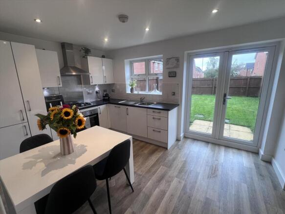Rectory Drive, Coppull, Chorley photo 4