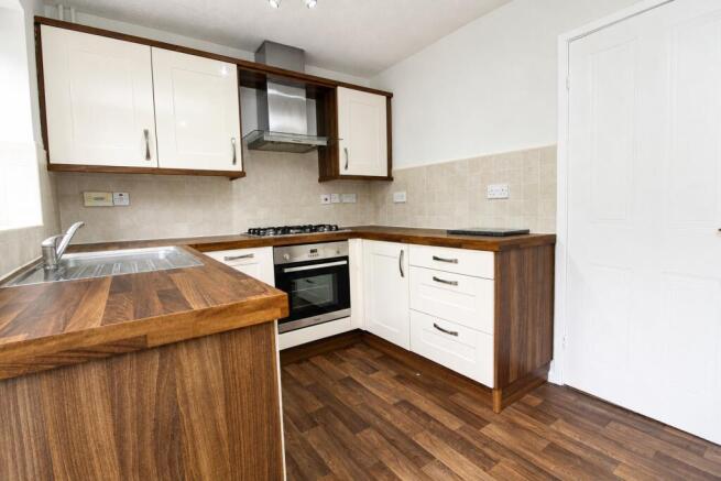 2 bed Semi-Detached for sale Image 6