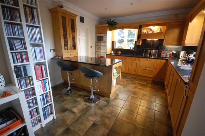 BREAKFAST KITCHEN